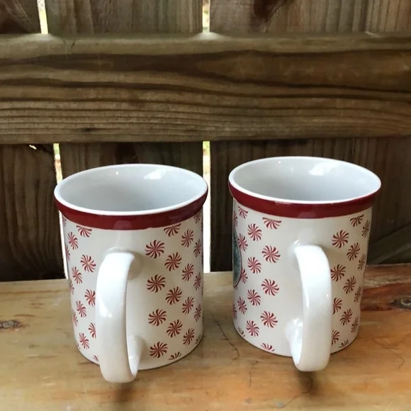 Pair of Large 20oz DesignPac Holiday Sweet Shoppe Peppermint Candy Coffee Mugs
